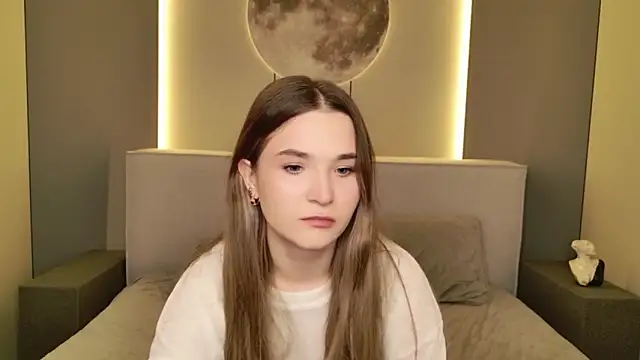 Lina Sinerz online show from March 15, 2026, 5:35 am