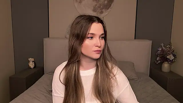 Snapshot of Lina_Sinerz chatting on May 2, 2026, 8:36 pm Lina Sinerz online show from May 2, 2026, 8:36 pm