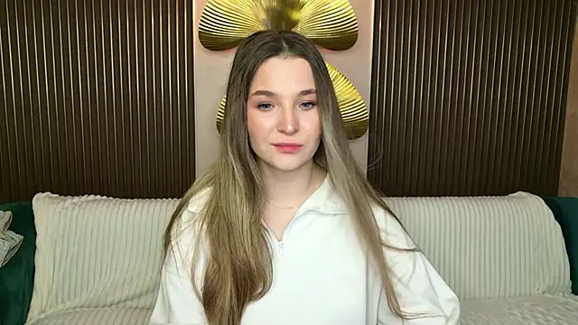 Snapshot of Lina_Sinerz chatting on May 3, 2026, 8:26 pm Lina Sinerz online show from May 3, 2026, 8:26 pm