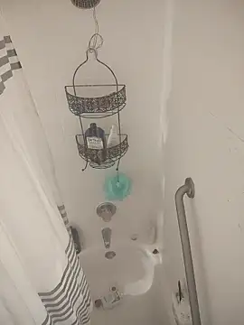 Snapshot of SpiderRose chatting on January 9, 2026, 7:26 pm SpiderRose online show from January 9, 2026, 7:26 pm