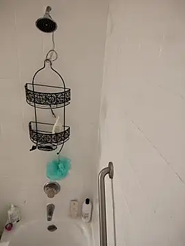 Snapshot of SpiderRose chatting on February 5, 2026, 8:57 pm SpiderRose online show from February 5, 2026, 8:57 pm