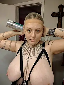 Snapshot of SpiderRose chatting on February 20, 2026, 6:19 pm SpiderRose online show from February 20, 2026, 6:19 pm