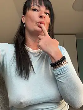 CherryCherry03 online show from April 20, 2026, 7:55 am