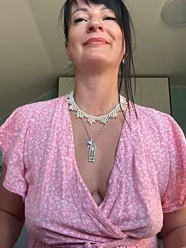 CherryCherry03 online show from April 21, 2026, 7:36 am