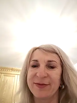 AhlyssaLove1155 online show from April 19, 2026, 6:10 pm