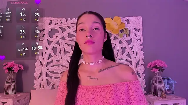 loraineblake online show from January 13, 2026, 3:17 pm