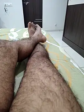 johny044 online show from April 3, 2026, 8:29 pm