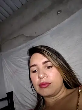 Charlott smi online show from April 19, 2026, 5:12 pm