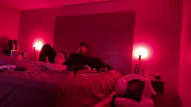 cosmiccloudpig online show from March 1, 2026, 5:37 pm