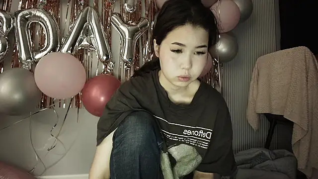 kimyjina online show from June 5, 2026, 3:24 am