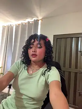 ladulcemary  online show from April 20, 2026, 8:10 pm