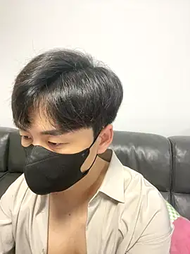 kimze7 online show from December 21, 2025, 1:40 pm