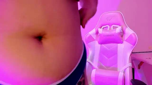 NaomySakura online show from December 15, 2025, 6:23 pm