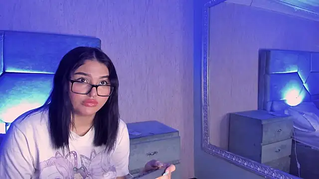 NaomySakura online show from March 12, 2026, 8:37 pm