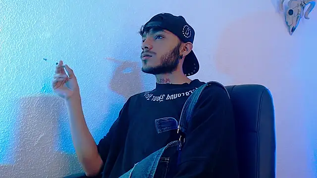 kingdani hot online show from December 21, 2025, 3:02 am