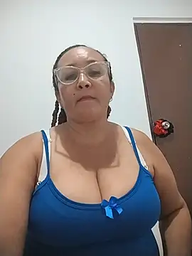 Nini Love  online show from January 17, 2026, 5:23 am