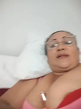 Nini Love  online show from February 2, 2026, 5:50 am