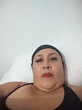 Nini Love  online show from February 7, 2026, 12:25 am