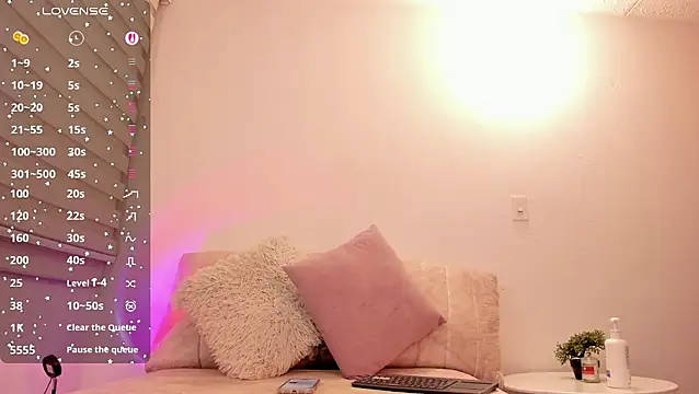 Snapshot of Babe_sophiee1 chatting on May 21, 2026, 5:25 am Babe sophiee1 online show from May 21, 2026, 5:25 am