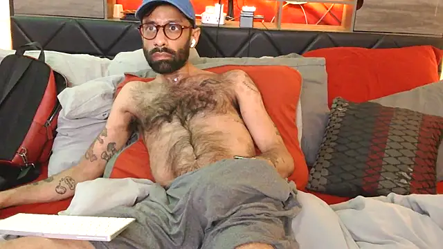 LilBrownPKB online show from December 19, 2025, 8:38 pm