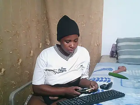 SexyMbali 01 online show from April 26, 2026, 8:28 pm