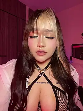 Daniela ruizz online show from July 12, 2026, 12:01 am
