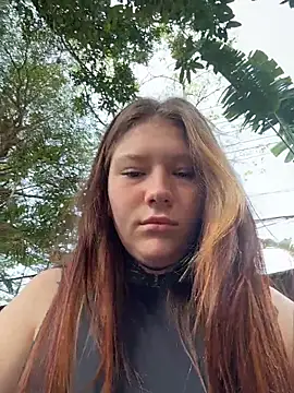 Snapshot of FionaMurr chatting on February 8, 2026, 3:21 am FionaMurr online show from February 8, 2026, 3:21 am