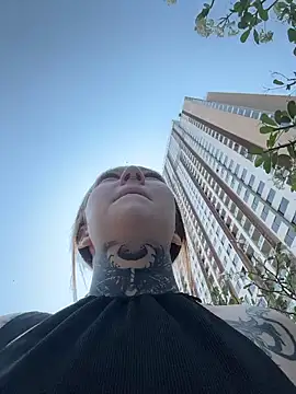 Snapshot of FionaMurr chatting on February 22, 2026, 4:13 am FionaMurr online show from February 22, 2026, 4:13 am