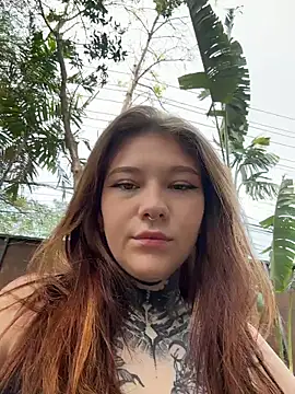 Snapshot of FionaMurr chatting on February 25, 2026, 5:06 am FionaMurr online show from February 25, 2026, 5:06 am