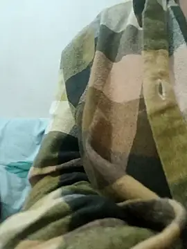 nehakapoor89 online show from December 20, 2025, 8:38 pm