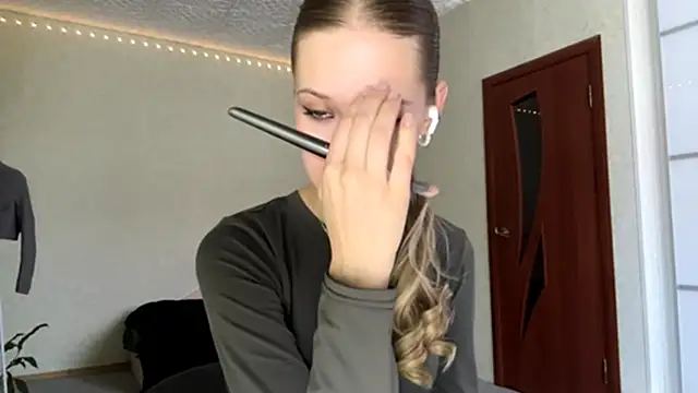 Snapshot of ZaidaSchwarten chatting on January 10, 2026, 7:21 am ZaidaSchwarten online show from January 10, 2026, 7:21 am