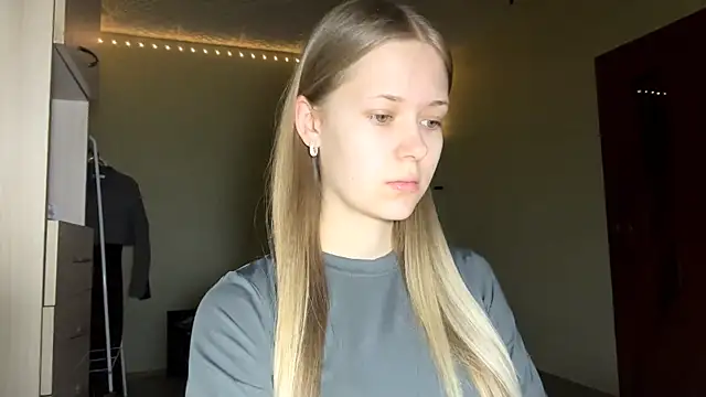 Snapshot of ZaidaSchwarten chatting on February 9, 2026, 5:11 am ZaidaSchwarten online show from February 9, 2026, 5:11 am