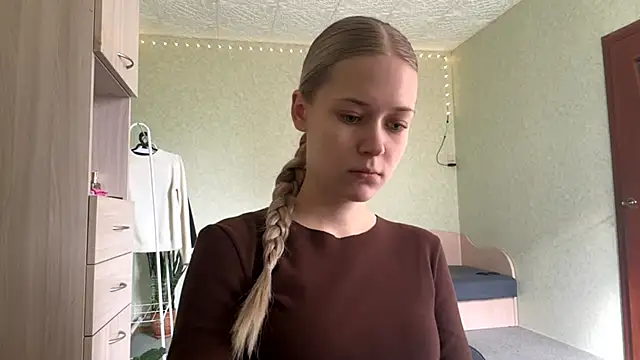 Snapshot of ZaidaSchwarten chatting on May 1, 2026, 2:10 pm ZaidaSchwarten online show from May 1, 2026, 2:10 pm