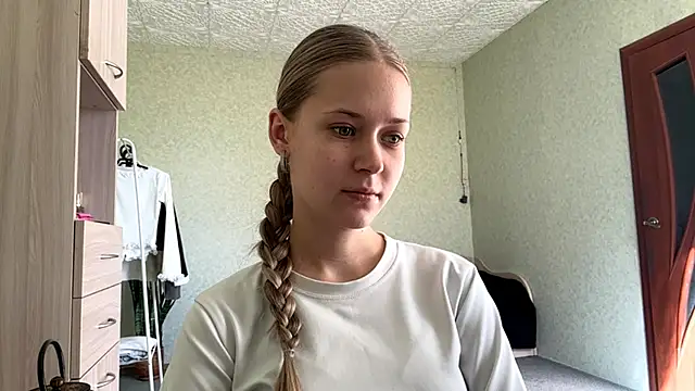 Snapshot of ZaidaSchwarten chatting on May 2, 2026, 2:22 pm ZaidaSchwarten online show from May 2, 2026, 2:22 pm