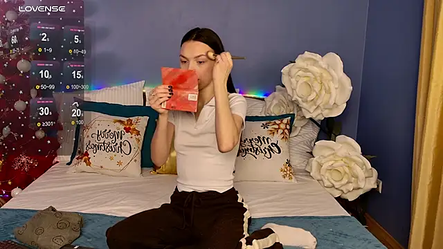 MaxinCarroll online show from January 13, 2026, 5:13 am