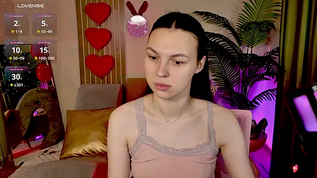 MaxinCarroll online show from April 22, 2026, 10:28 am