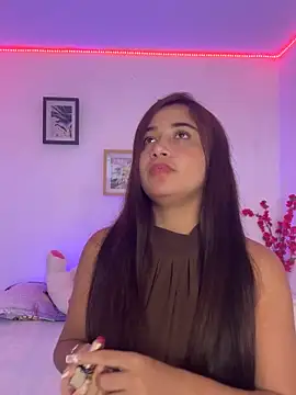 Aurora Dolce online show from March 6, 2026, 2:52 am