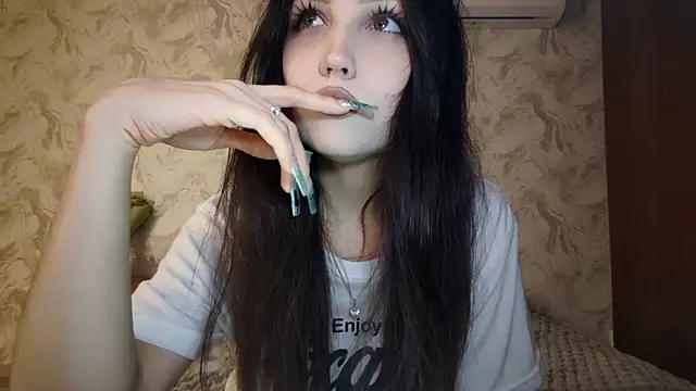 Qwami Amie online show from March 16, 2026, 3:16 pm