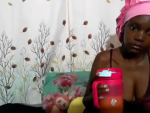 PetiteDoll 06 online show from March 1, 2026, 9:44 am