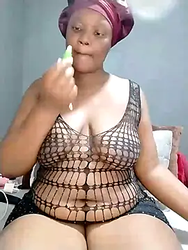 Snapshot of SexyAssQueenX chatting on May 13, 2026, 1:47 am SexyAssQueenX online show from May 13, 2026, 1:47 am