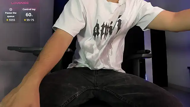 Liam Mateo online show from March 9, 2026, 9:41 pm