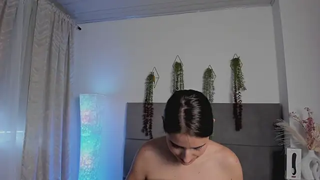 JulietaSnow online show from March 12, 2026, 6:14 pm