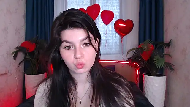 KisaModel online show from February 18, 2026, 7:04 am