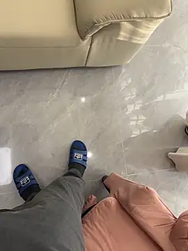 qwe522522 online show from January 18, 2026, 8:29 am