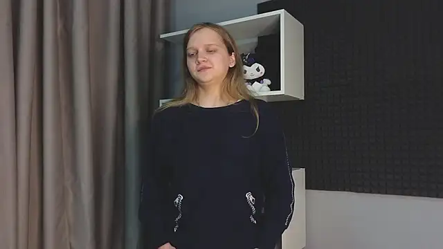 Snapshot of HazeElariel chatting on March 16, 2026, 2:43 pm HazeElariel online show from March 16, 2026, 2:43 pm