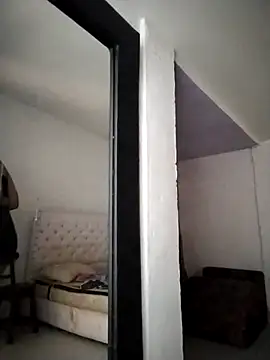 supreme nahomy online show from January 8, 2026, 12:40 pm