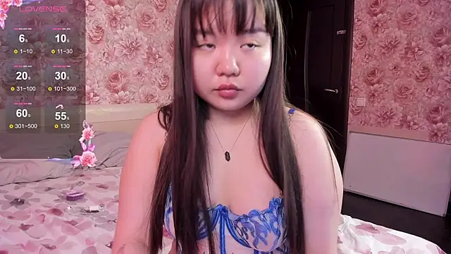 Snapshot of hungrybunny333 chatting on March 5, 2026, 5:58 am hungrybunny333 online show from March 5, 2026, 5:58 am