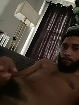bigdickpapi19 online show from August 5, 2026, 4:21 pm