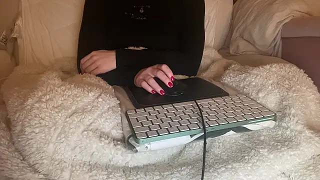 ijustturned18today online show from January 19, 2026, 6:17 am