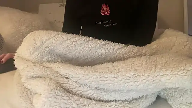 ijustturned18today online show from February 4, 2026, 7:47 am